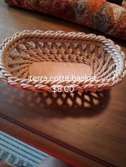 Pottery dish
