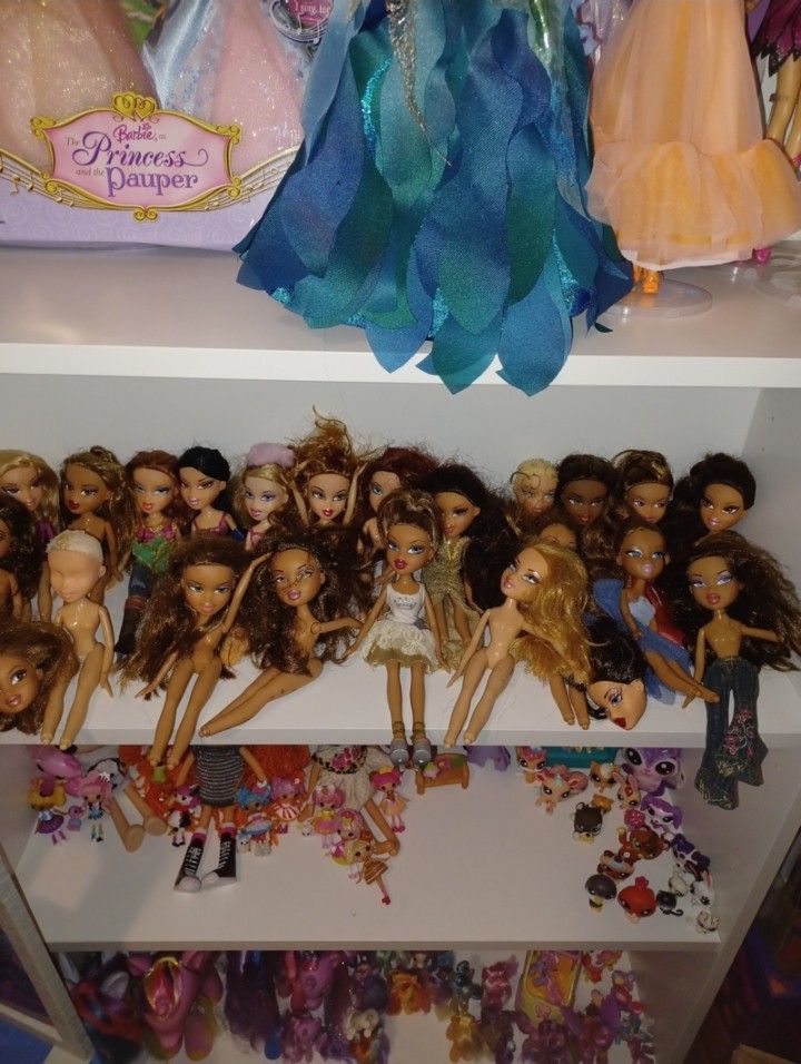 Bratz collection *must go :) *read