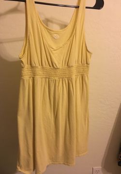 Yellow sundress. Never worn. size L.