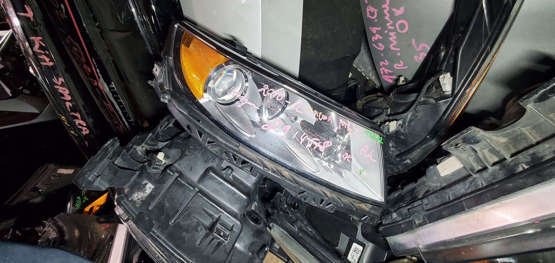 2012 Lincoln Mkz Right Headlight