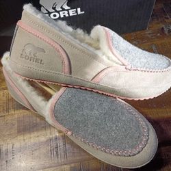 New in Box Sorel Tremblant II