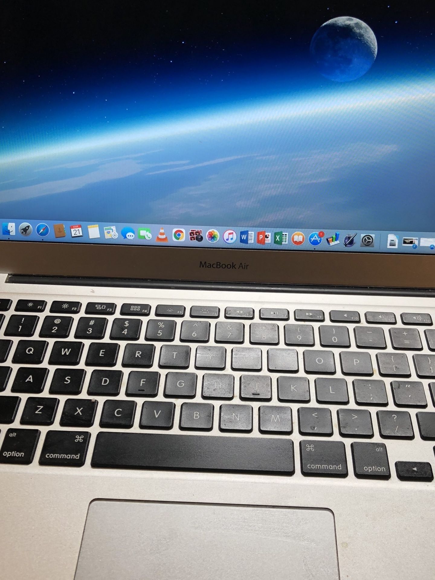 Apple MacBook Air 2015 13” Laptop