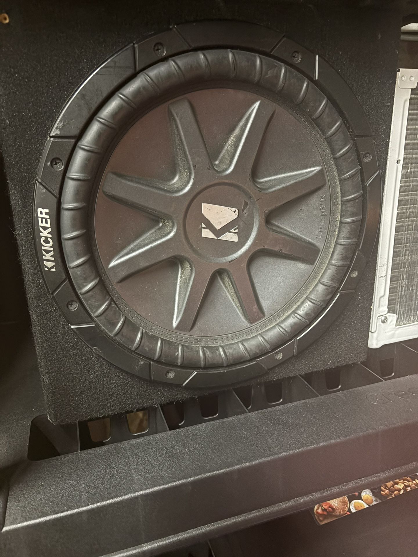 Kicker Box Speaker 