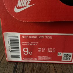 Nike Dunk Low (TDE)