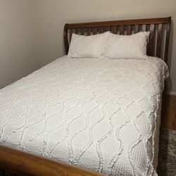 Queen Size Sleigh Bed 