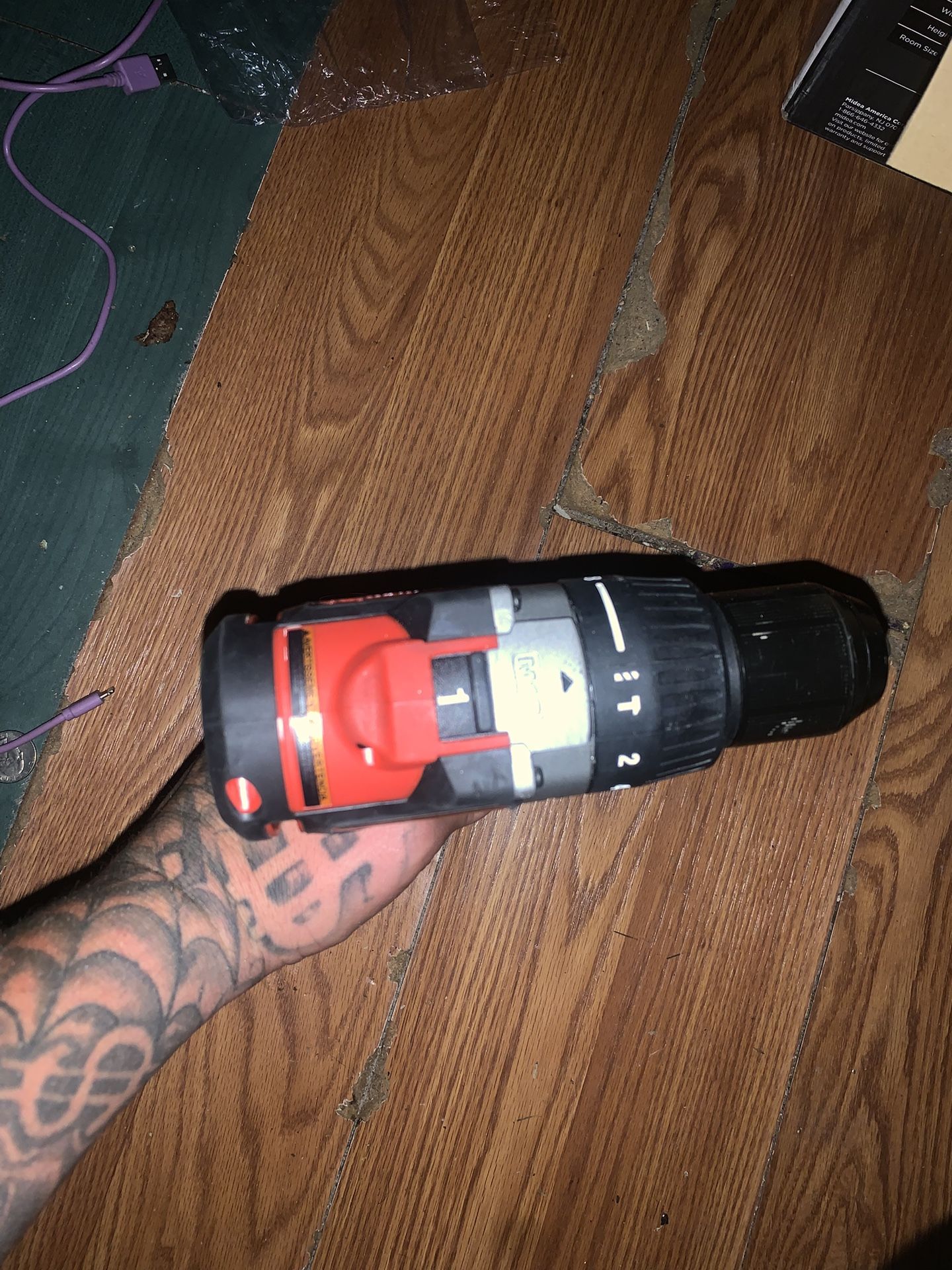 220 V Driver/hammerdrill 220 Volt Milwaukee Red Lithium