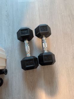 PAIR of dumbbells