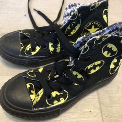 Converse boys Batman shoes size 11 child’s lightly used