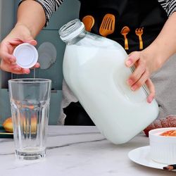Accguan 2 Quart Glass Milk Bottles, 67oz Glass Bottles with Lids,Reusable Glass