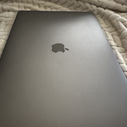 MacBook Pro 16" (Intel Core i7, Late 2019) for Parts Only – Damaged LCD, Not Powering On
