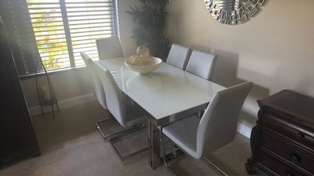 glass table and chairs