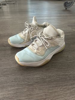 Air Jordan basketball shoes