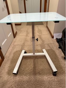 Seville Classics Airlift Glass Desk & Boss Office Spa Stool Set