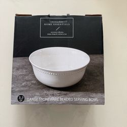Brand New Everyday Home Essentials 2.3 Qt. Large Stoneware Beaded Serving Bowl