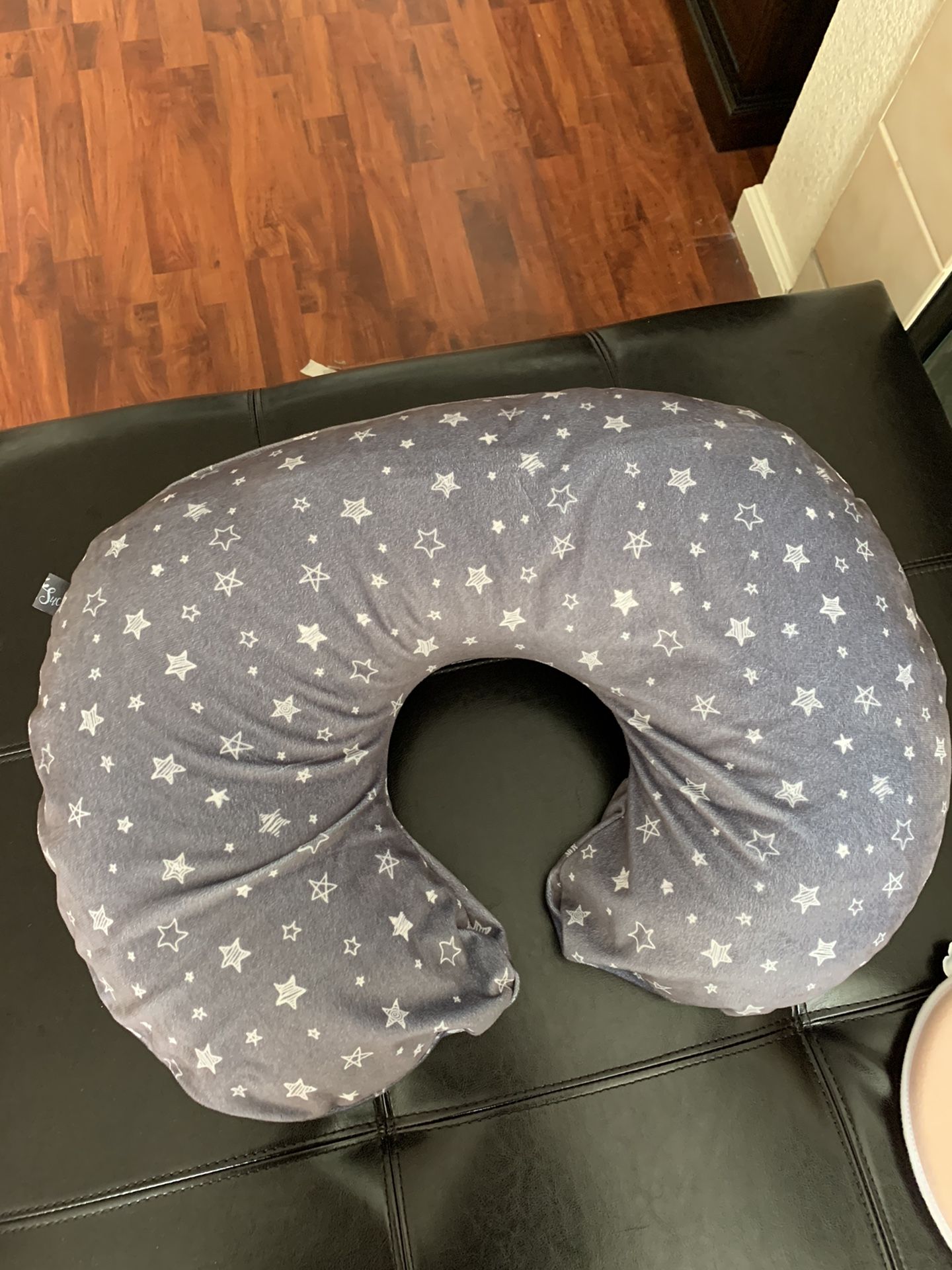 Nursing pillow