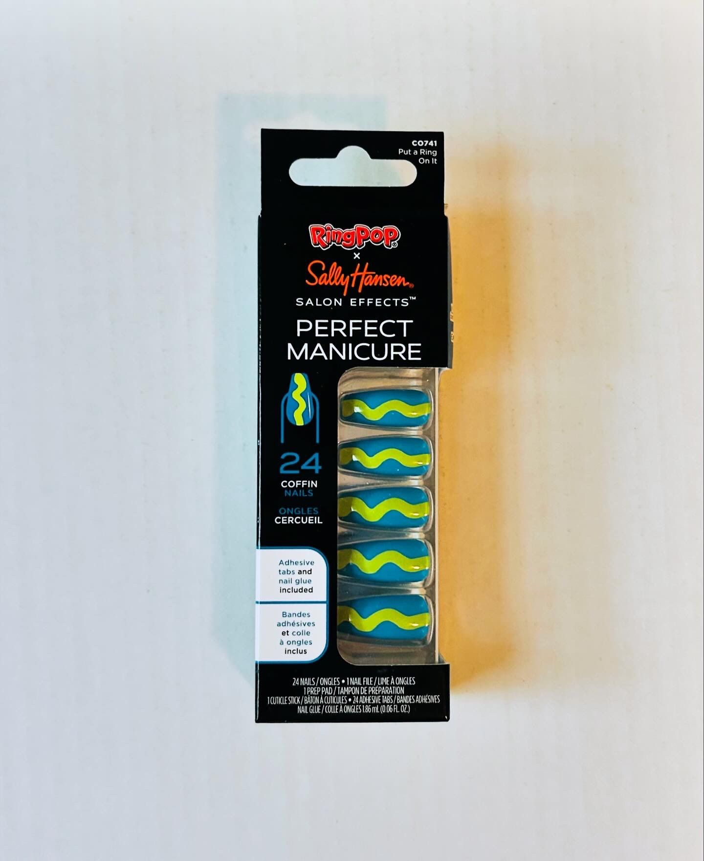Sally Hansen x Ring Pop Salon Effects Press-On Nails Put A Ring On It