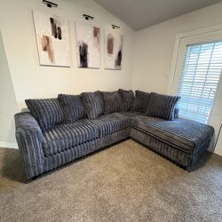 New in box Fluffy sectional Need Gone $10DOWN