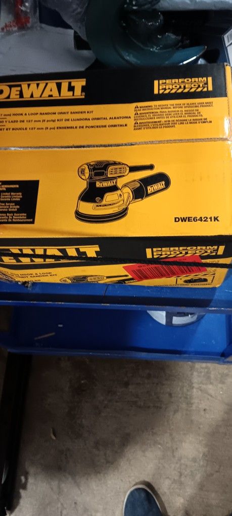 Dewalt Random Orbital Sander 6421