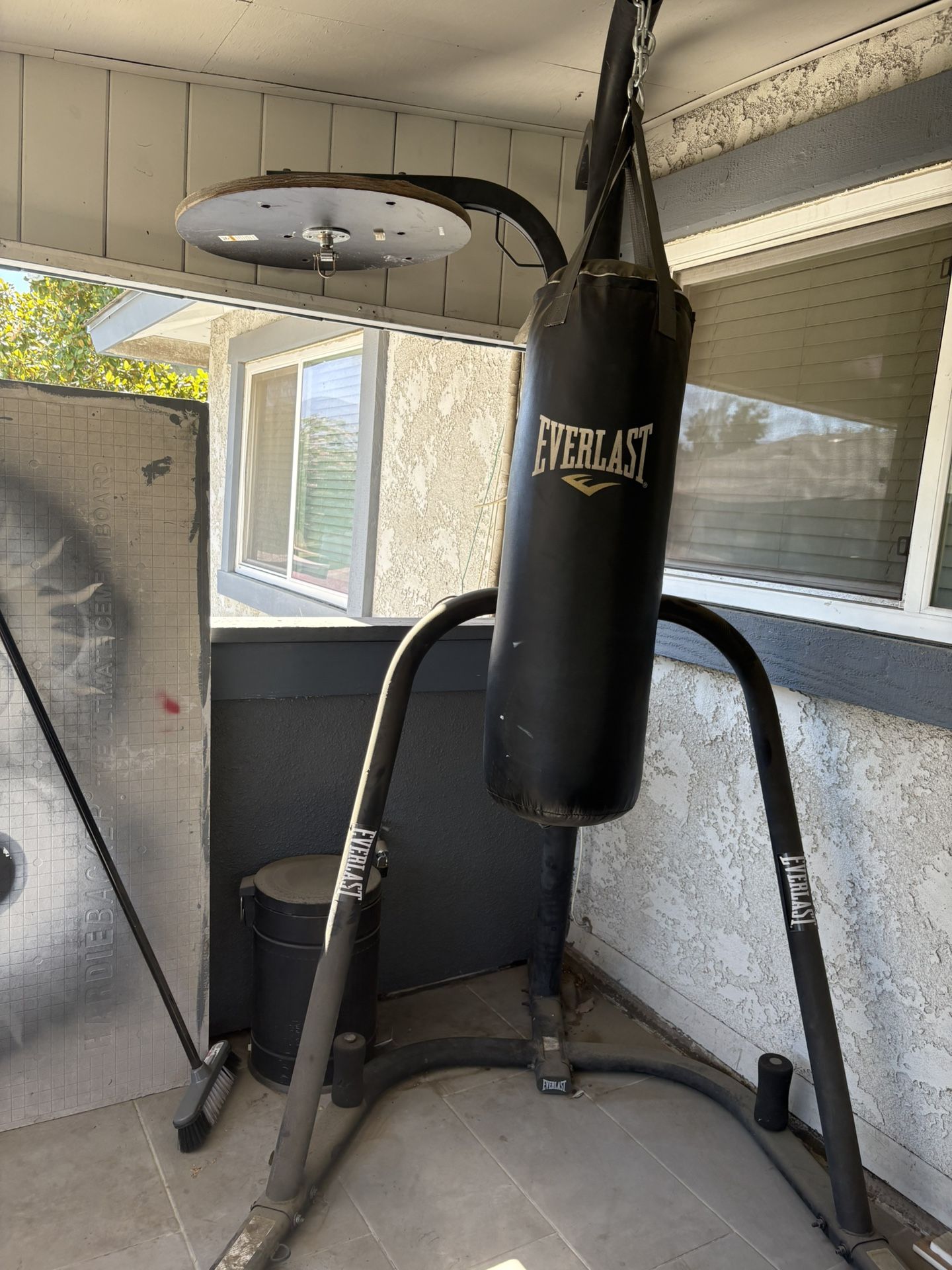 Everest Punching Bag 