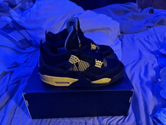 Jordan 4 Thunders