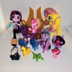 lot of My Little Pony mini figure and toys... equestria girls doll missing 1 leg