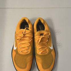Nike free size 11 varsity gold
