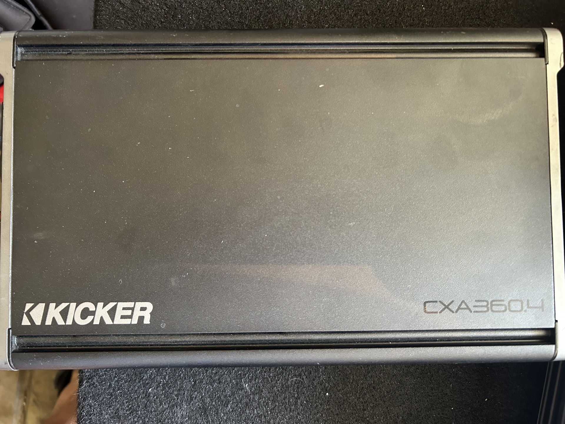 Kicker Amp