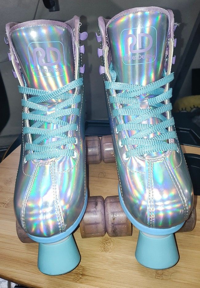 *$#@*@#$ Roller Derby Girls Pixie Holographic Roller Skates with Adjustable Sizing (3-6) *$#@#$*