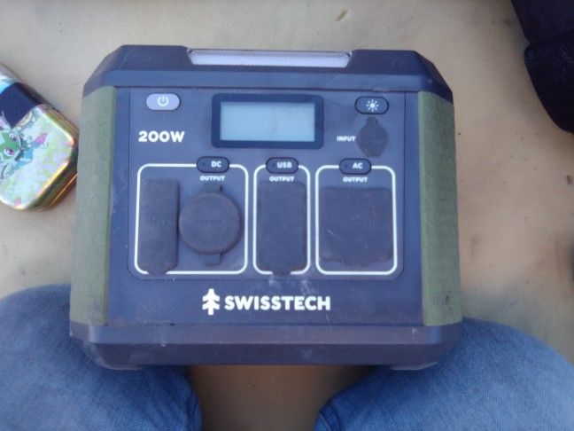 Swiss Tech 200W Portable Power Station