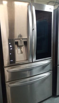 LG Flex 4-Door Stainless Steel Refrigerator With Digital Display
