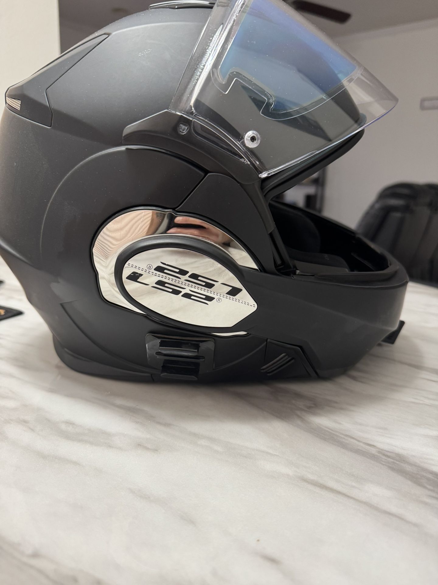 Helmet LS2 Valiant XL