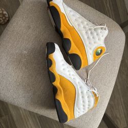Air jordan 13 retro Del Sol white and yellow size 6