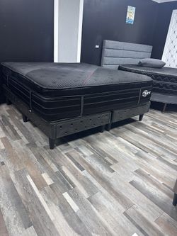 Queen Pillows Top With Free Box Spring - Same Day Delivery 