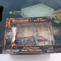 Pirates Of The Caribbean Dead Man's Chest Flying Dutchman Smoke Blast Cannon