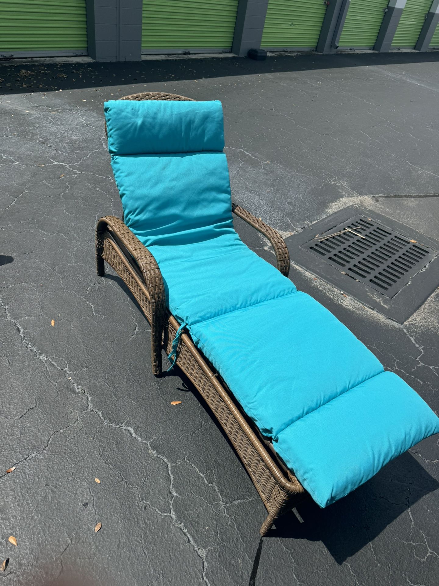Outdoor Wicker Chaise Lounge