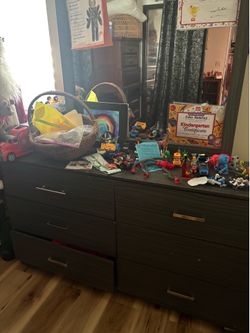 Dresser