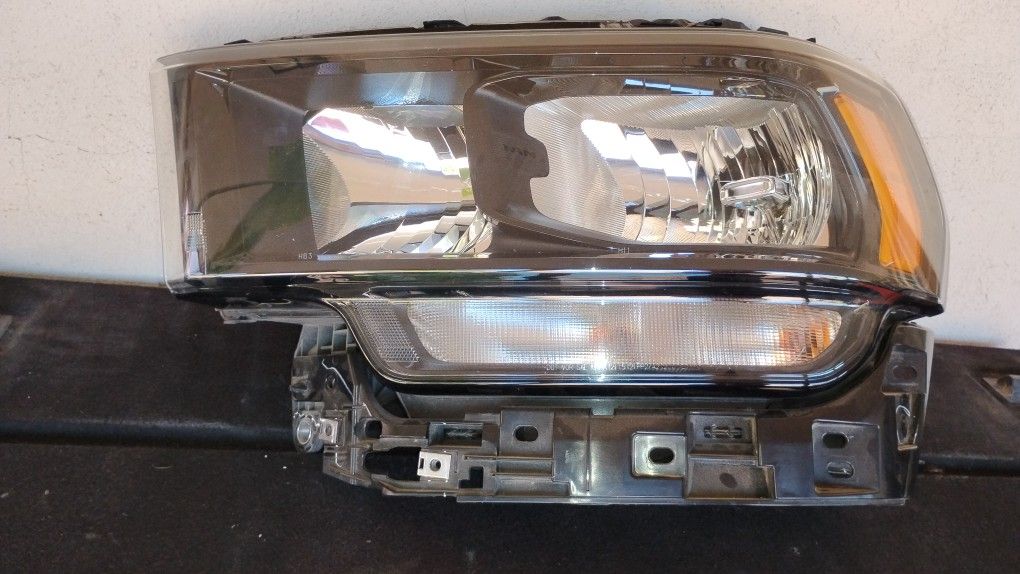 Part 2019-24  RAM. 2500 OEM