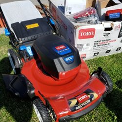 TORO 60V BRUSHLESS CORDLESS 21-IN SELF PROPELLED LANW MOWER 