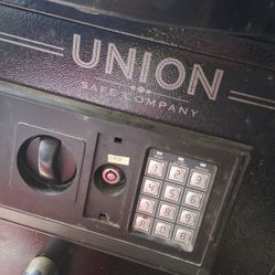 Union Safe Company-  Safe 