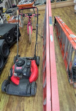 Briggs & Stratton Lawn Mower 300E