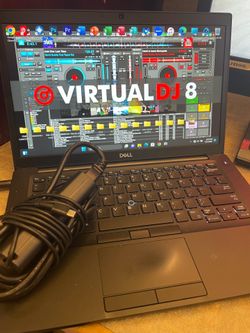Laptop Dell 2018. Icore 5.  With programs  included