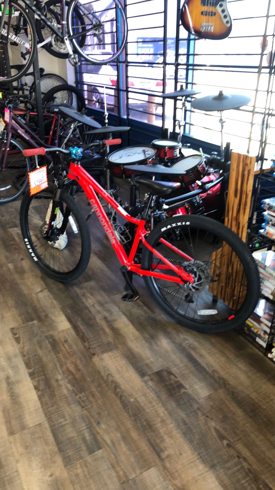 96091 Cannondale Trail 24” Red Frame W/ Disc Brakes & Front Shocks 570510