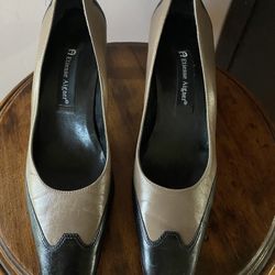 Etienne Aigner crinkle pumps Size 8.5