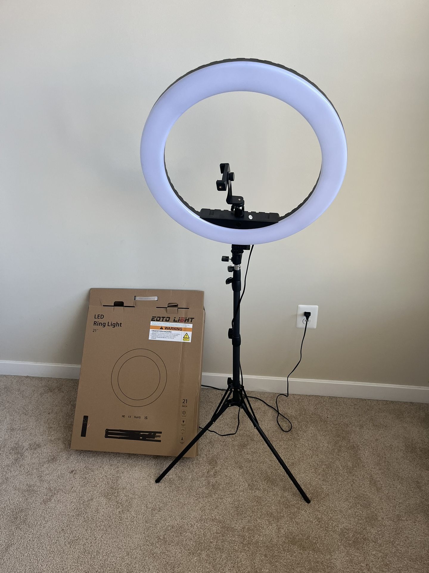 21” LED Ring Light With Tripod Stand