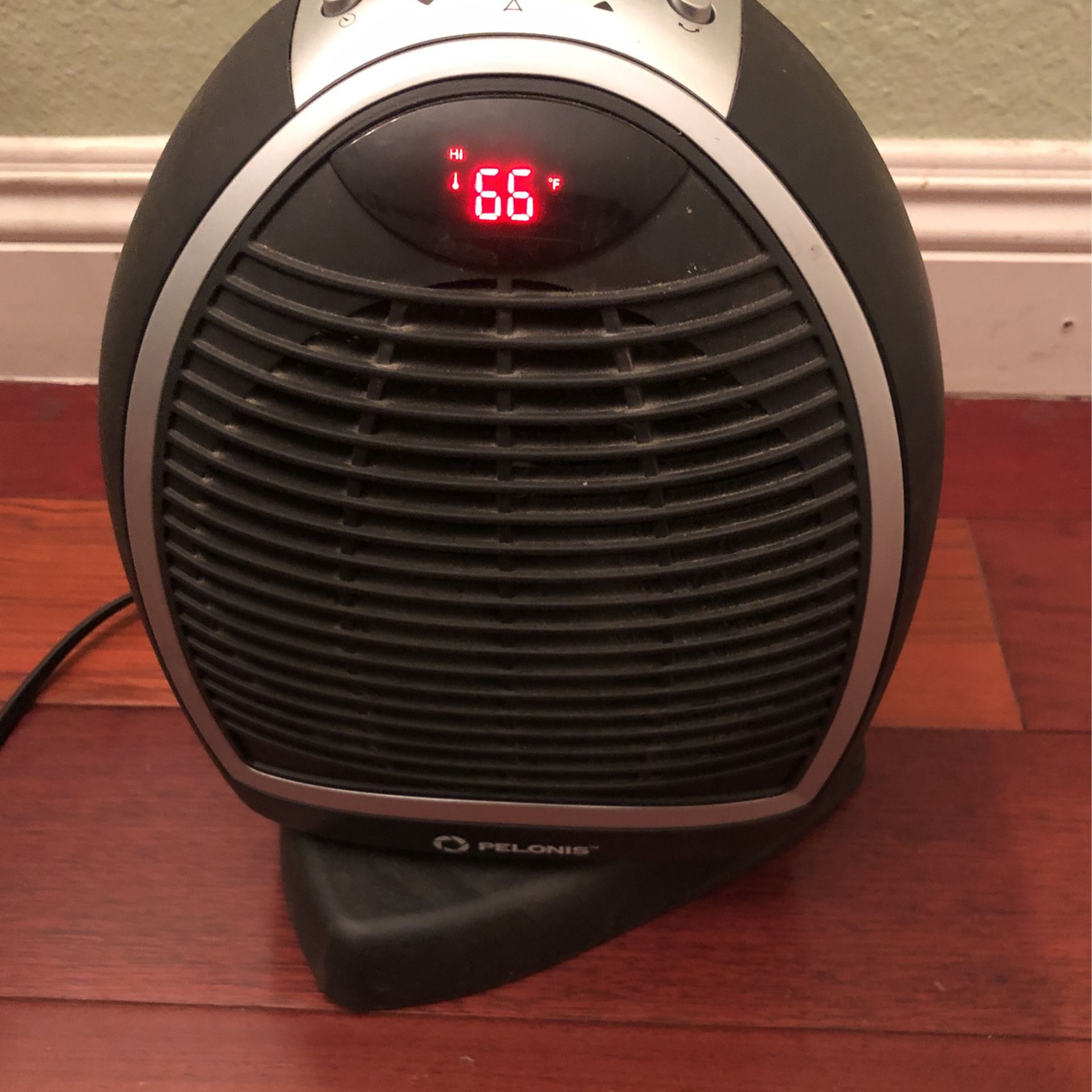PELONIS Oscillating Digital Fan Heater
