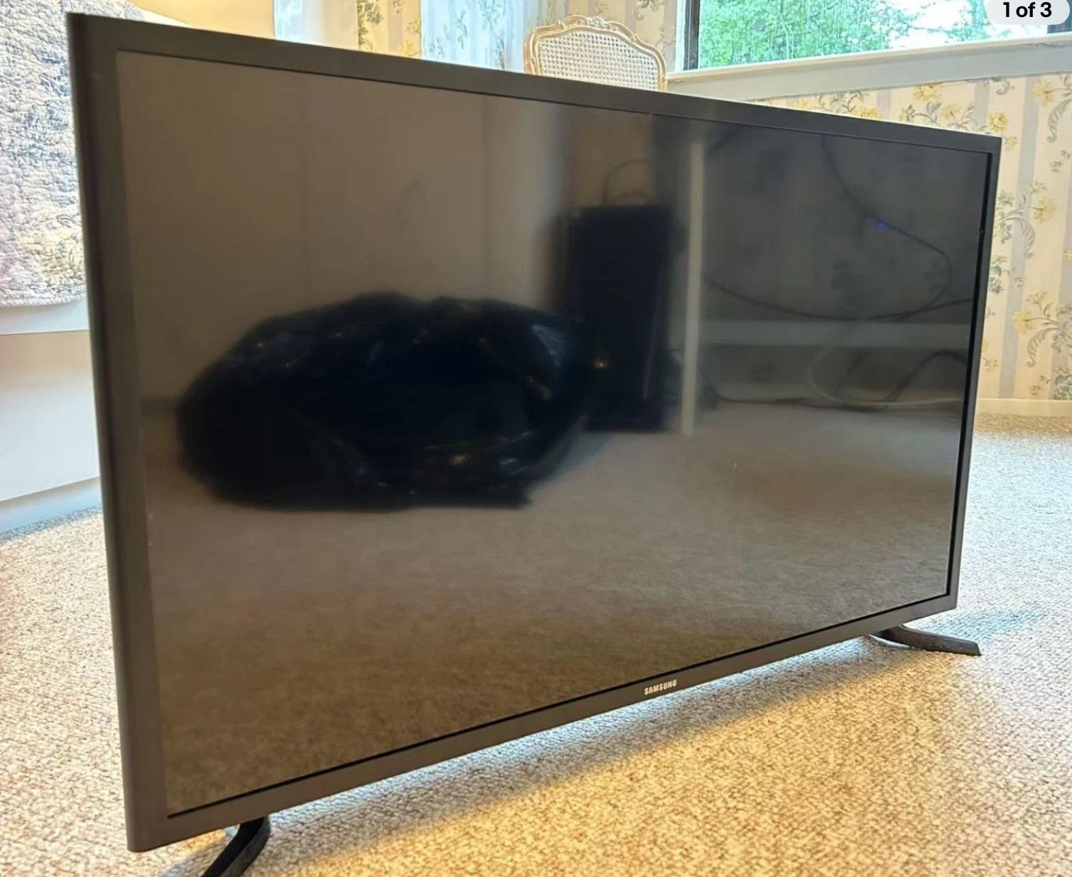 Samsung 32” Flatscreen TV - Used 