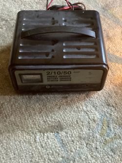 Schumacher SE-10-52 2/10/50 amp trickle charger