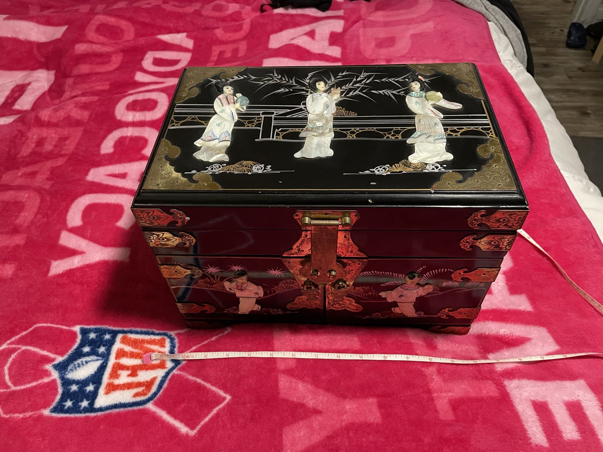 Beautiful Vintage Rare Asian Large Jewelry Box