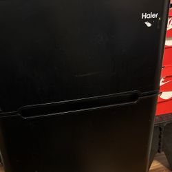 Mini fridge With Freezer 