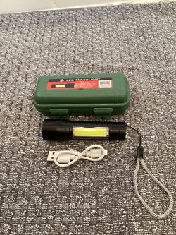 USB Rechargeable LED Flashlight with Case
